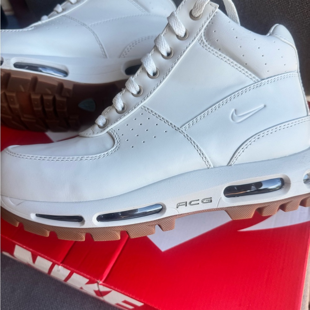 Nike ACG Men's White Sneakers